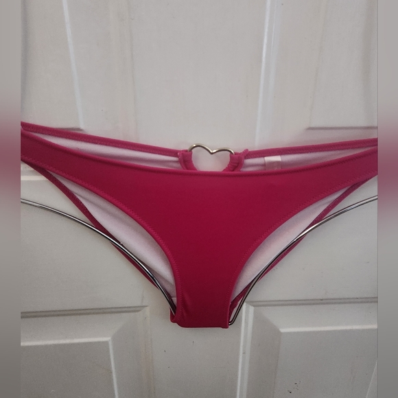 Heart back bikini bottom - Picture 3 of 4